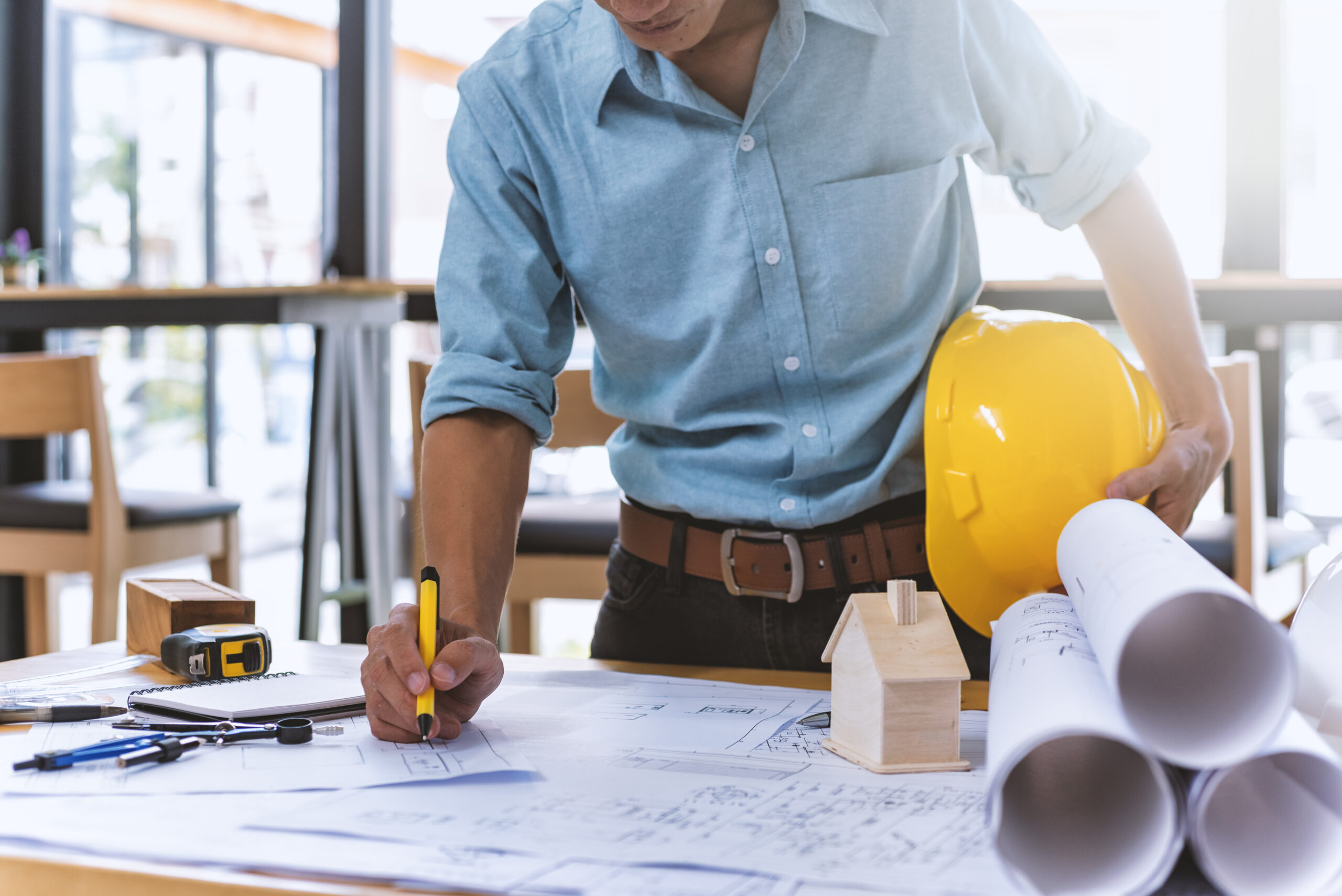 The Advantages of Hiring a Professional Contractor for Home Renovations
